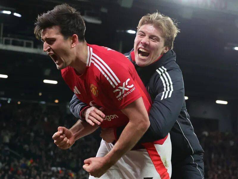 曼联夏窗中场重建锁定4大目标！2中场+1后卫，皇马核心成最难拼图！